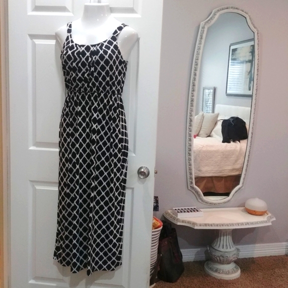 Robbie Bee graphic B&W sleeveless Column Maxi, easy elastic waist Fits Medium - Picture 1 of 5